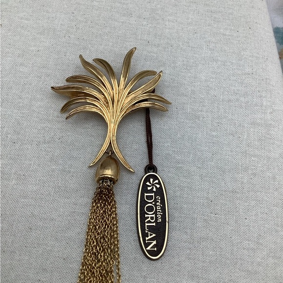 D’Orlan Mid Century Modern Tassel Gold Brooch - Picture 8 of 9